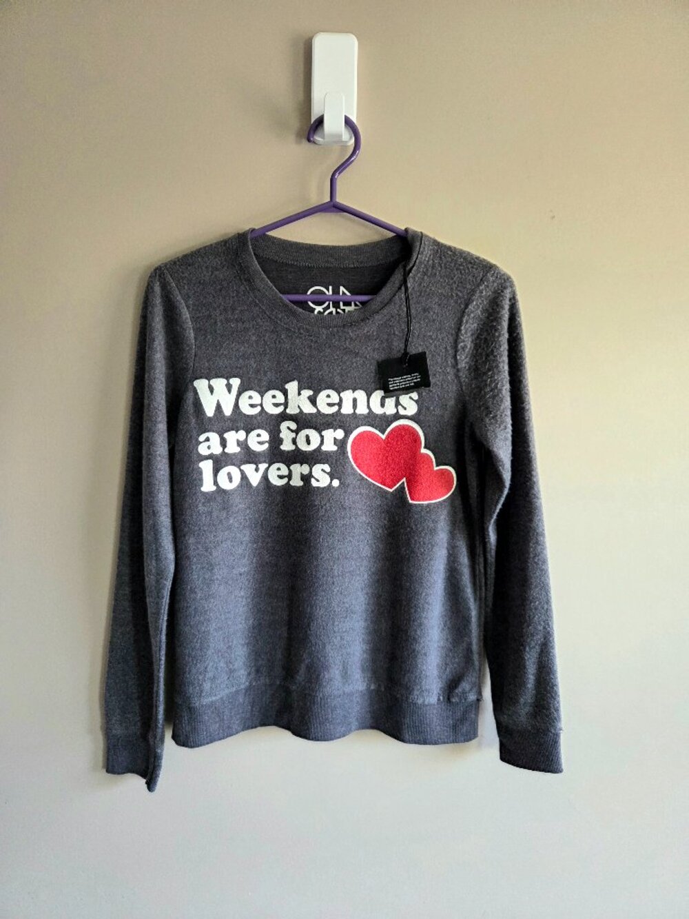 Chaser gray fleece sweater ''Weekends are for lovers''. New with Tag.